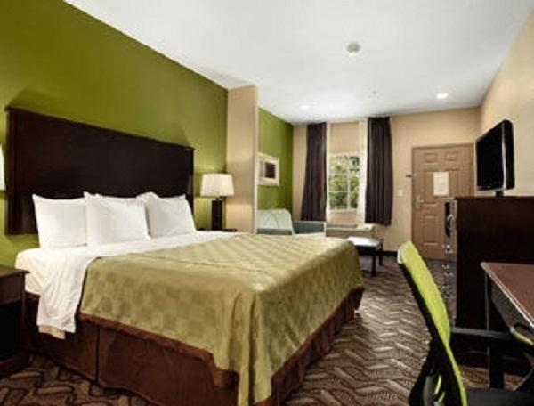 Super 8 By Wyndham Mansfield La Hotel Room photo